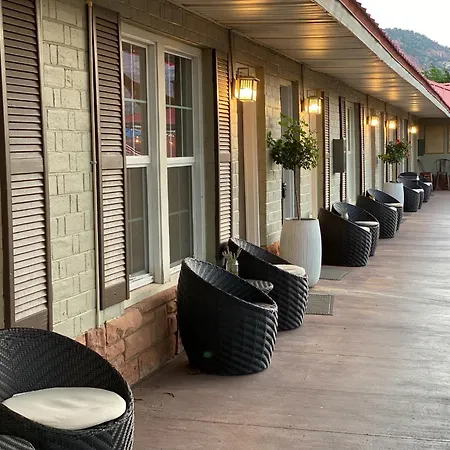 The Flagstone Boutique Inn&Suites-2